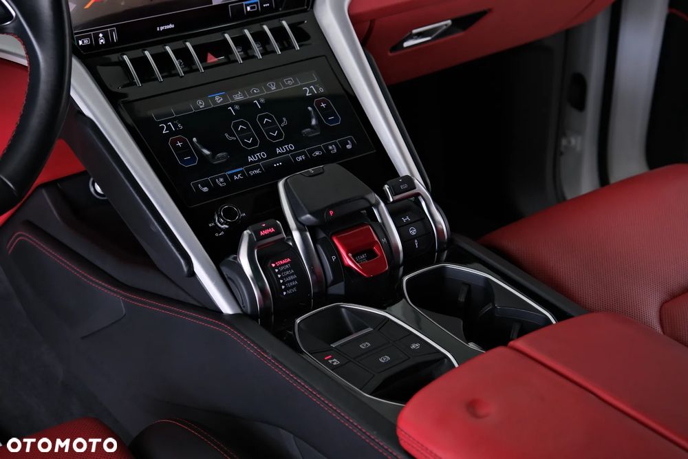 Lamborghini Urus - 25