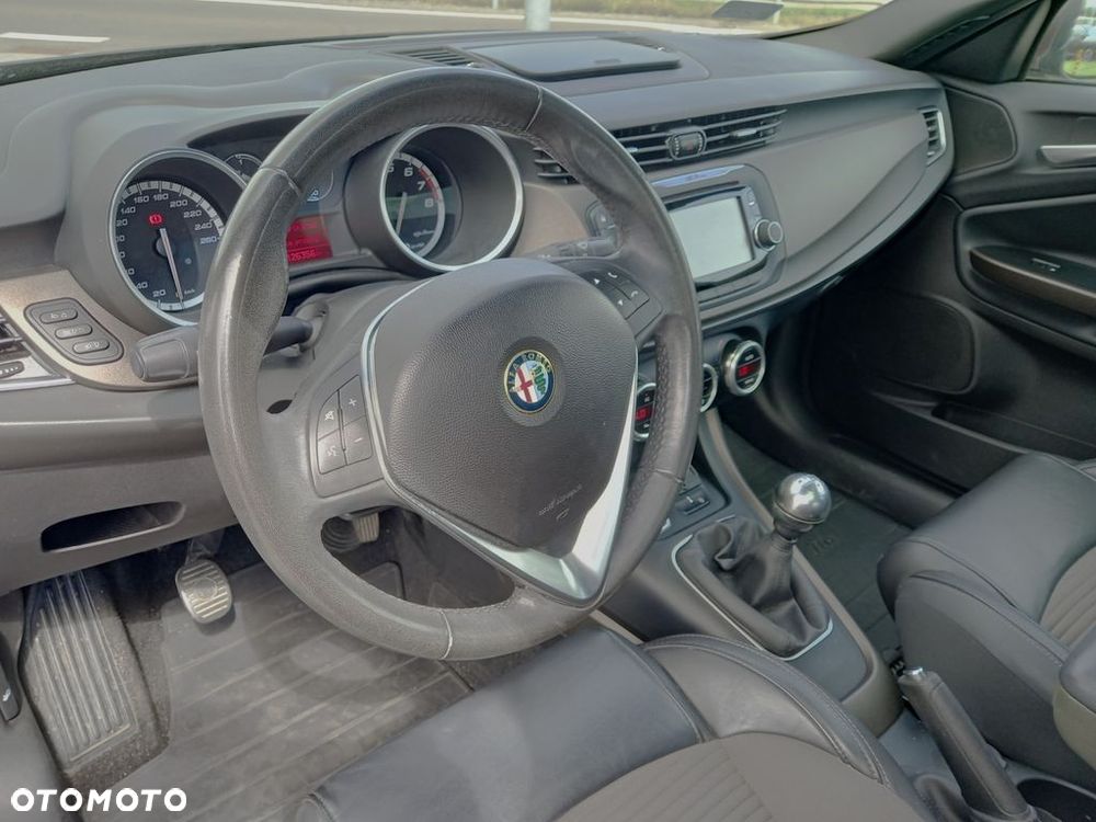 Alfa Romeo Giulietta 1.4 TB MultiAir Exclusive - 11