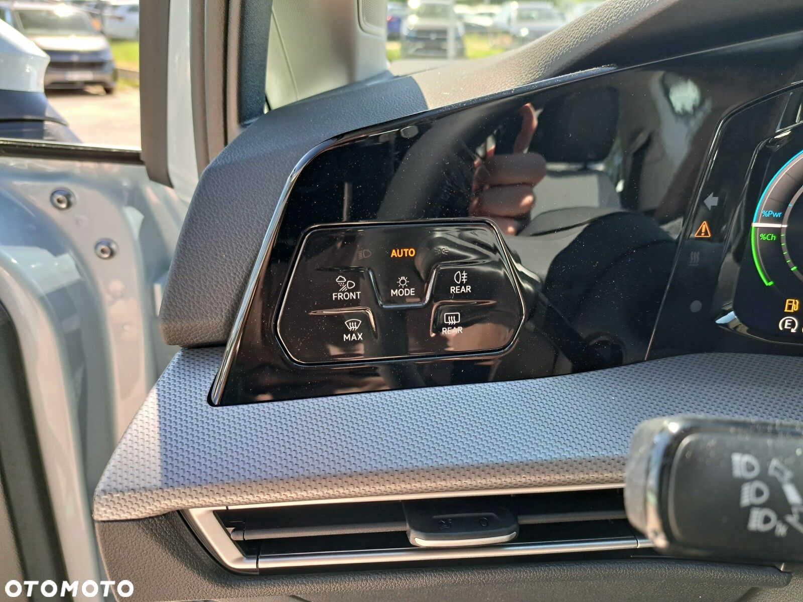 Volkswagen Golf - 14