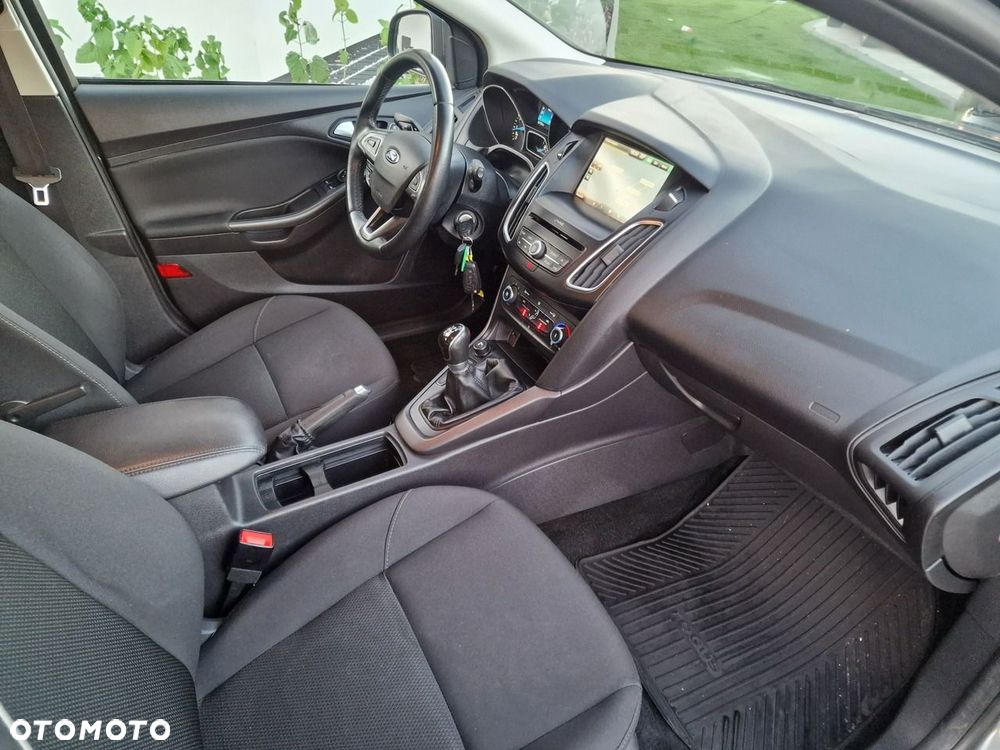 Ford Focus - 31