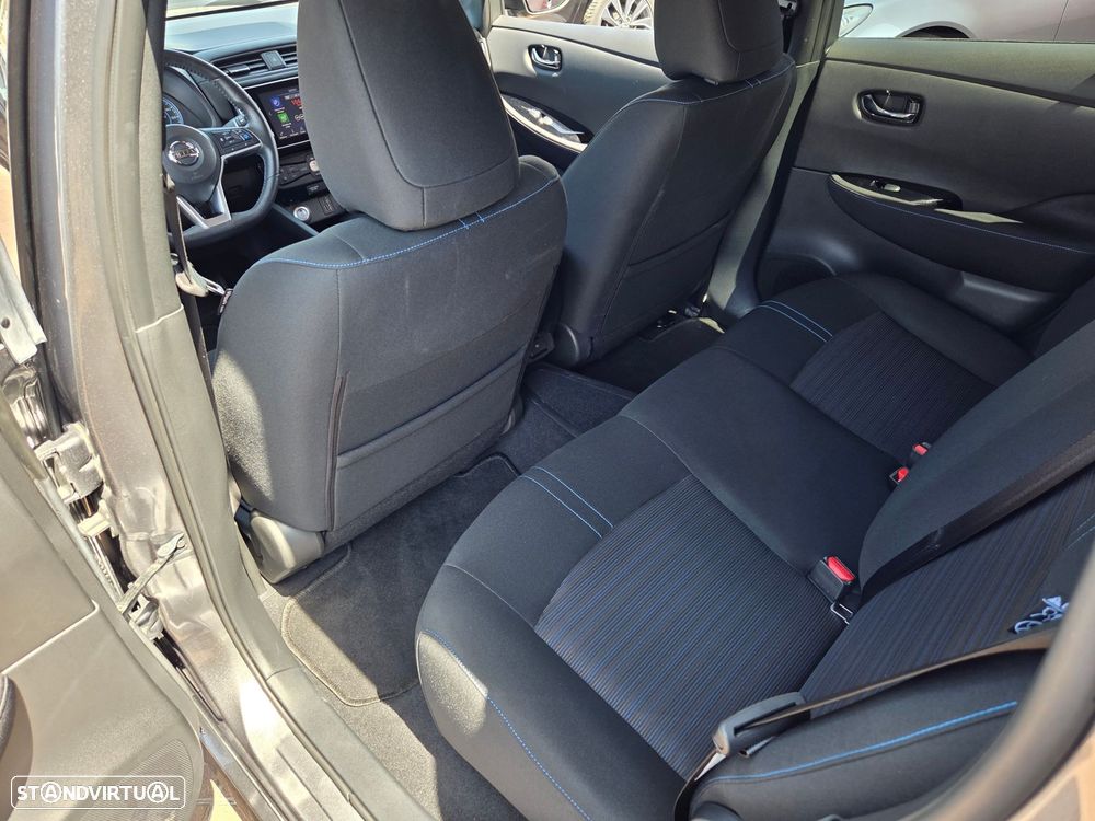 Nissan Leaf N-Connecta Two Tone - 36