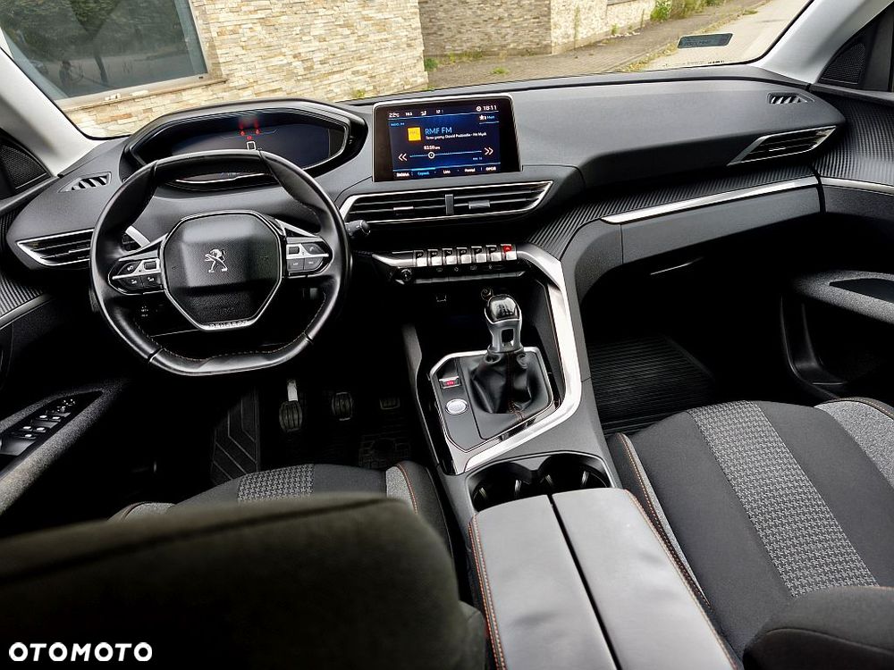 Peugeot 3008 1.2 PureTech Allure - 5