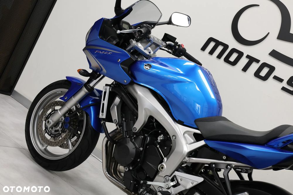 Yamaha FZ - 17