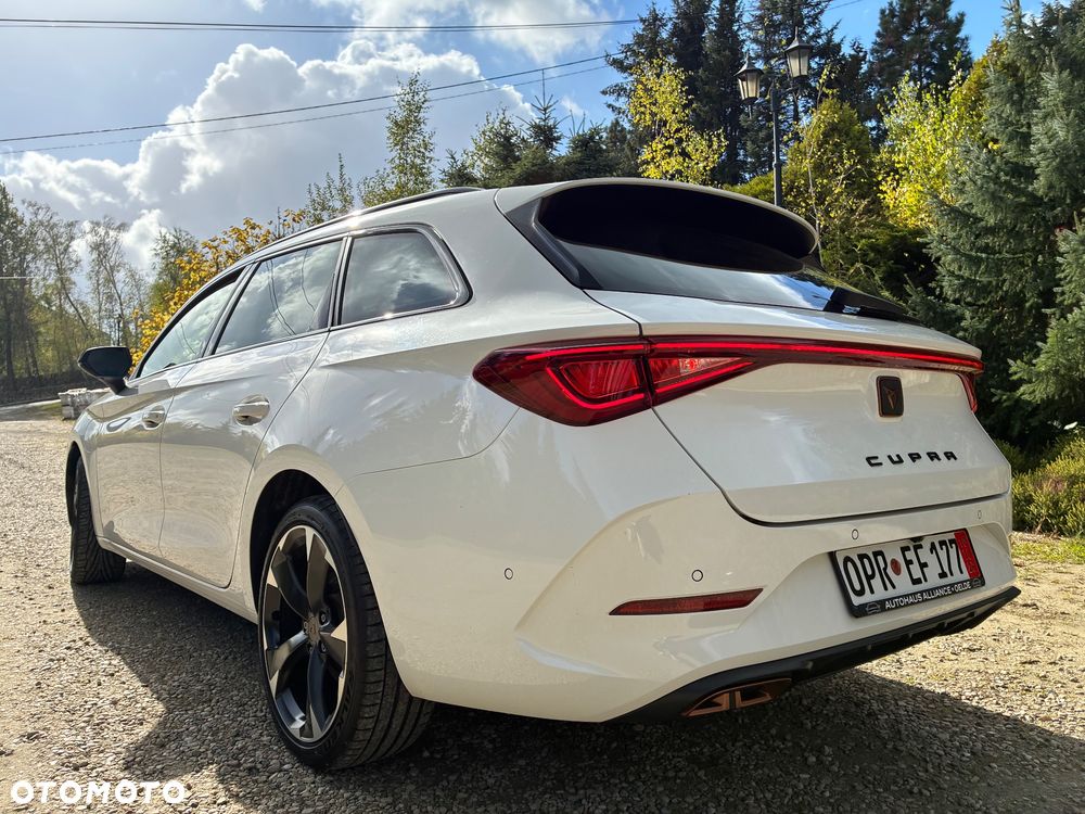 2022 Cupra Leon Sportstourer, photograph 9