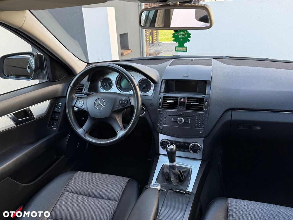 Mercedes-Benz Klasa C 180 Kompressor - 26