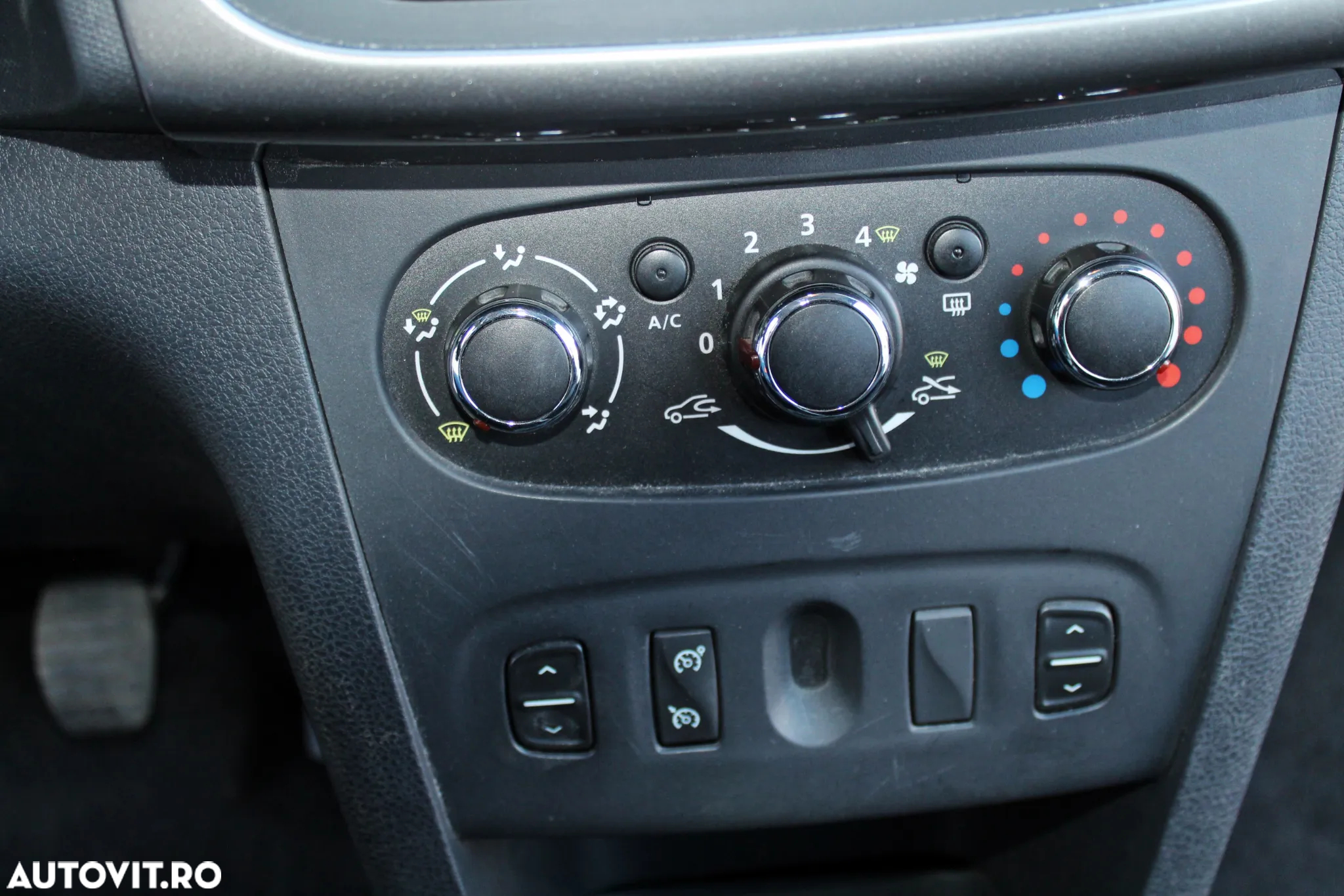 Dacia Logan MCV 0.9 TCe GPL SL PLUS - 17