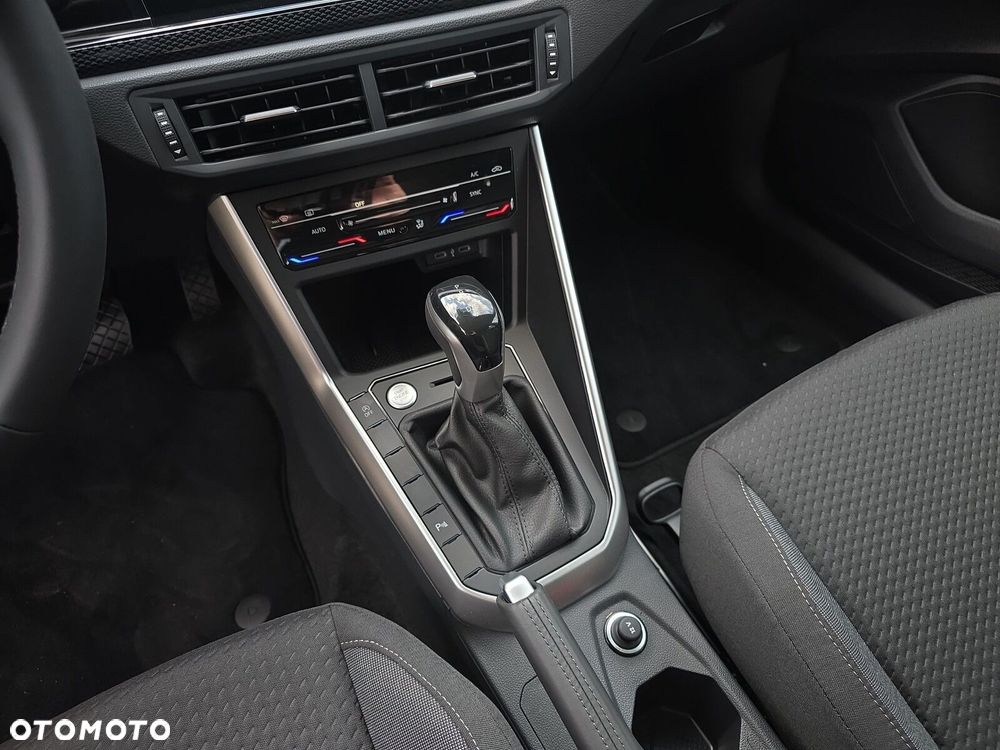 Volkswagen Polo 1.0 TSI Life Plus DSG - 23