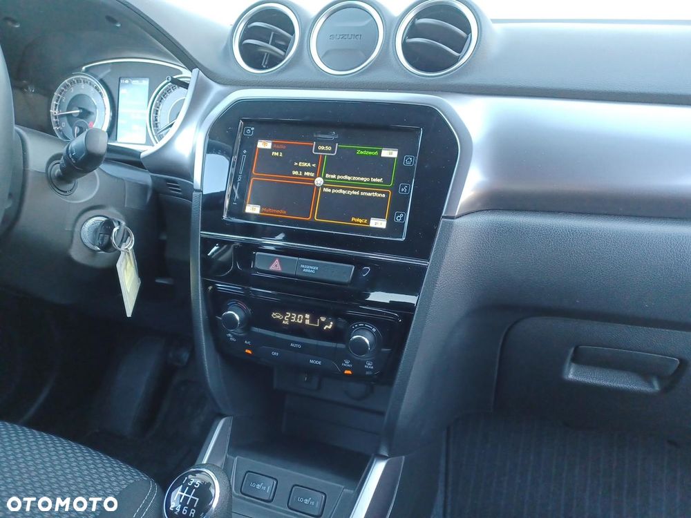 Suzuki Vitara 1.4 Boosterjet SHVS Premium 4WD - 23