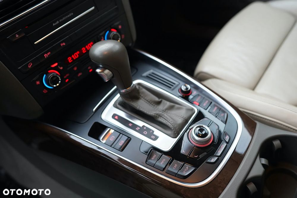 Audi Q5 3.0 TDI Quattro S tronic - 27