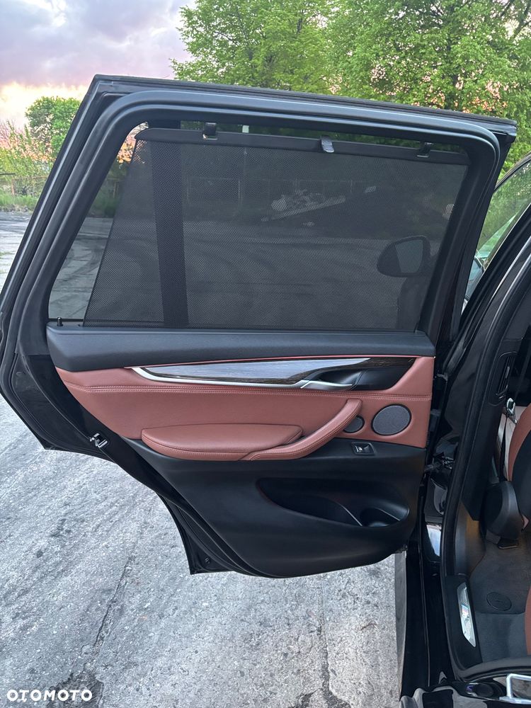 BMW X5 3.5i xDrive - 16