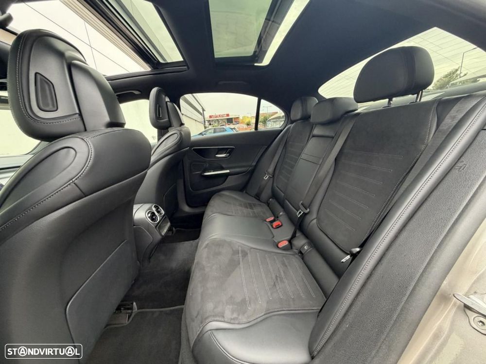 Mercedes-Benz C 300 d AMG Line - 26