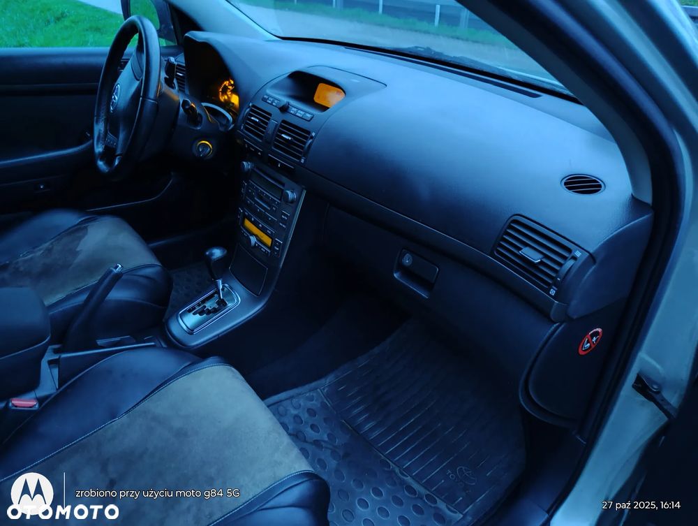 Toyota Avensis 2.0 VVT-i Automatik Executive - 25