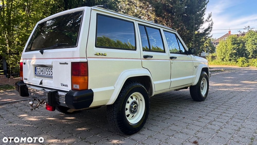 Jeep Cherokee - 4