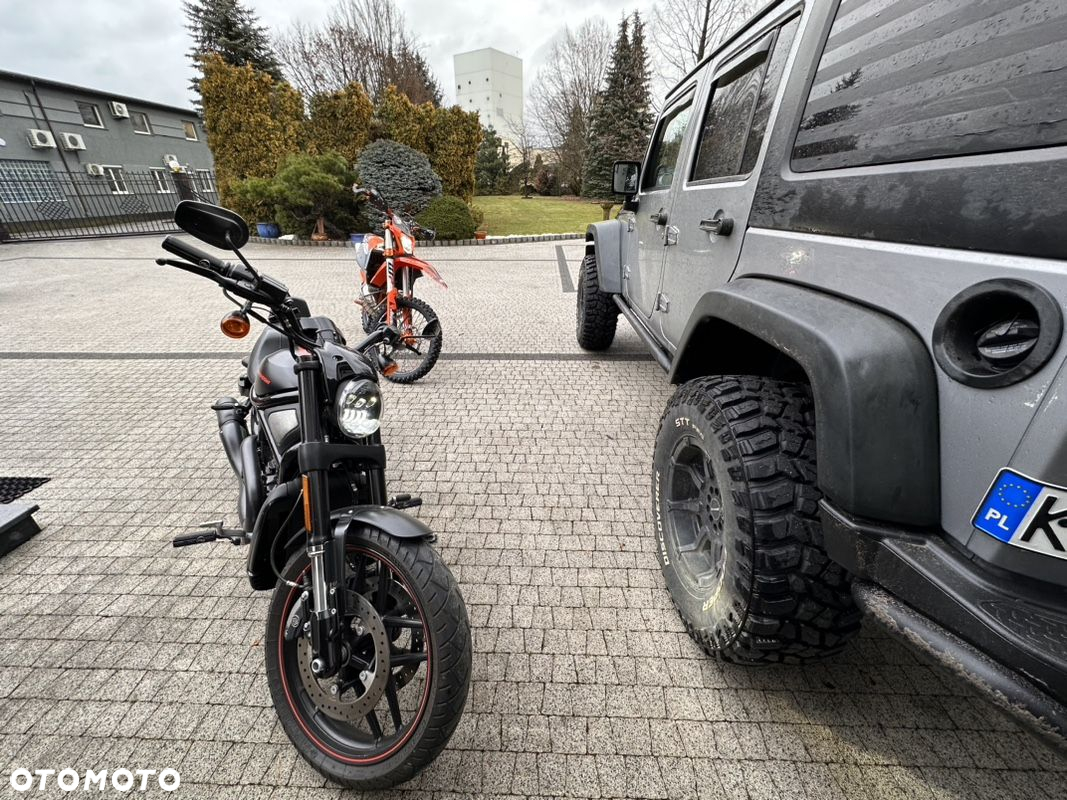 Harley-Davidson V-Rod Night Rod - 6