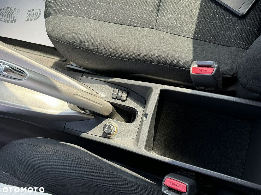 Toyota Auris 1.4 D-4D Premium - 16
