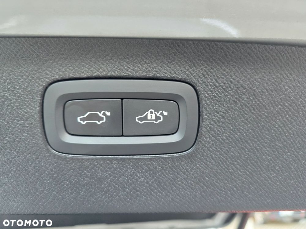 Volvo XC 90 B5 D AWD Geartronic Inscription - 33