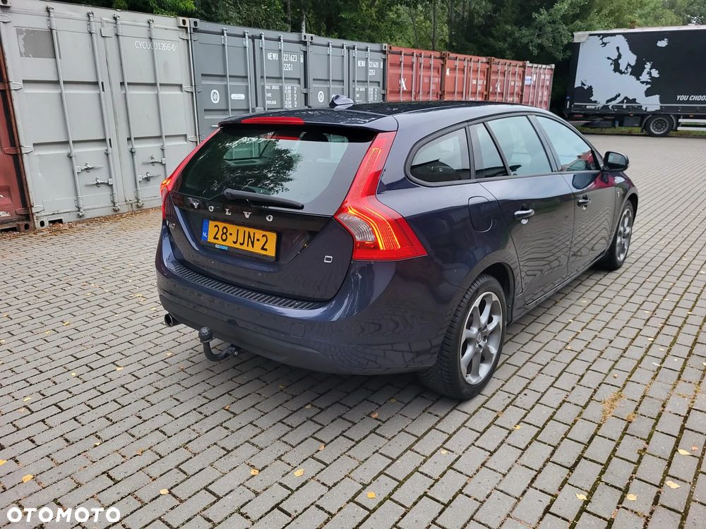 Volvo V60 D3 Edition - 9