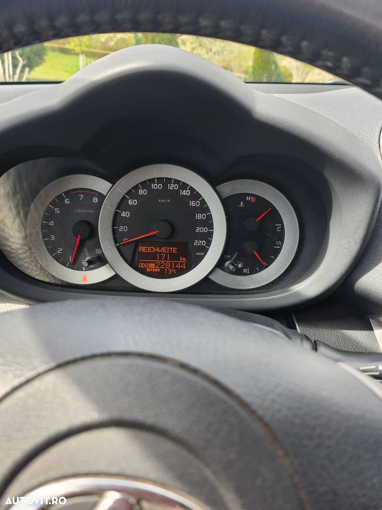 Toyota RAV4 2.0 4x4 Automatik - 4