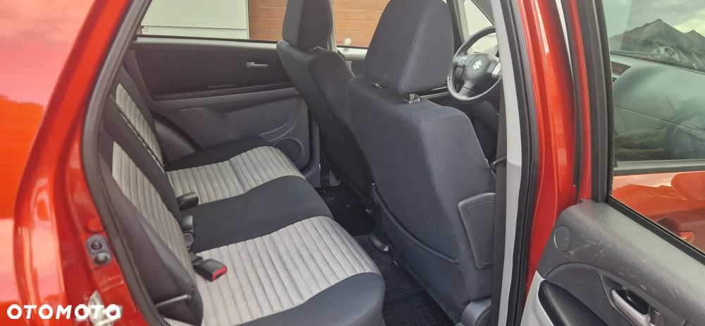Suzuki SX4 1.6 VVT 4x4 Comfort - 24