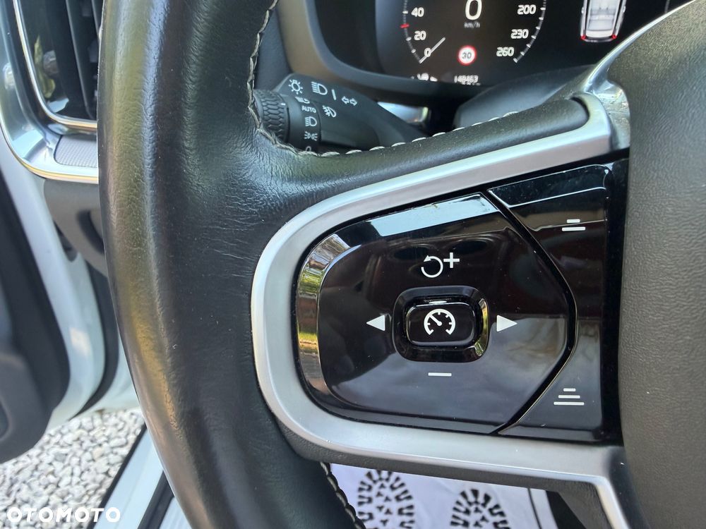 Volvo V60 B3 B R-Design - 22