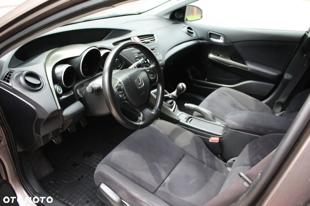 Honda Civic 1.8 Sport - 18
