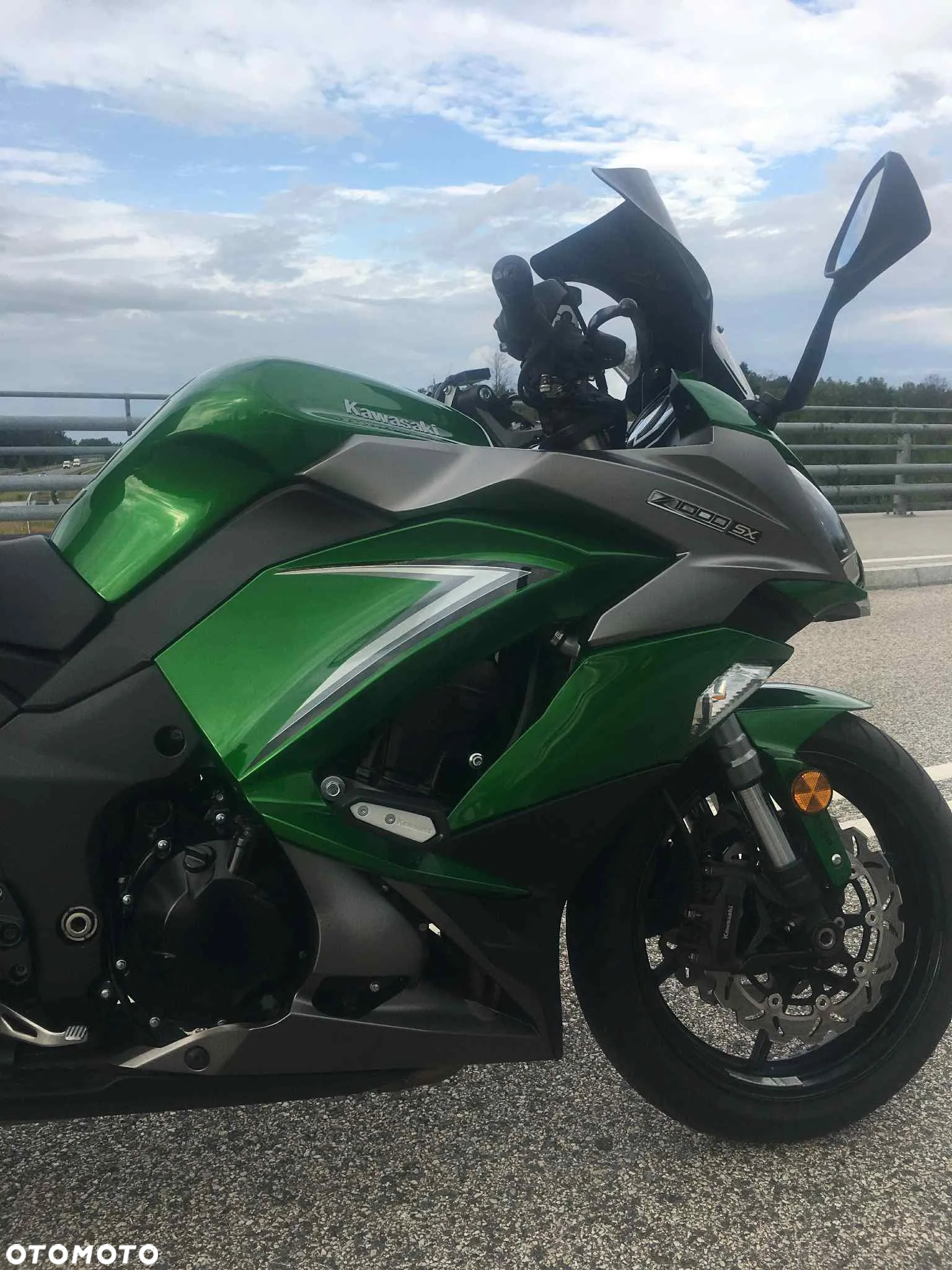 Kawasaki Ninja 1000 SX - 12