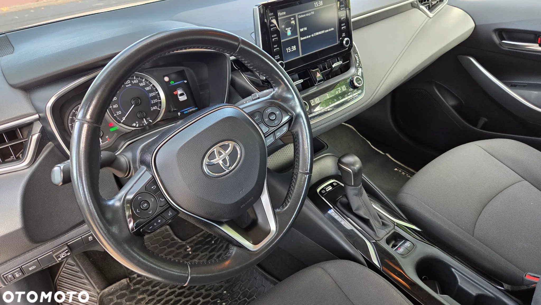 Toyota Corolla 1.8 Hybrid Comfort - 13