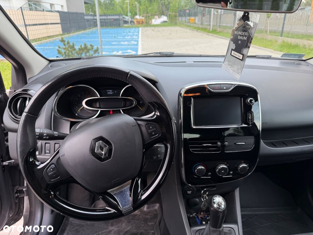 Renault Clio 1.2 16V Life - 9