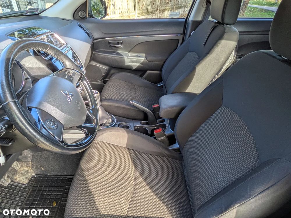 Mitsubishi ASX 1.6 Invite - 12