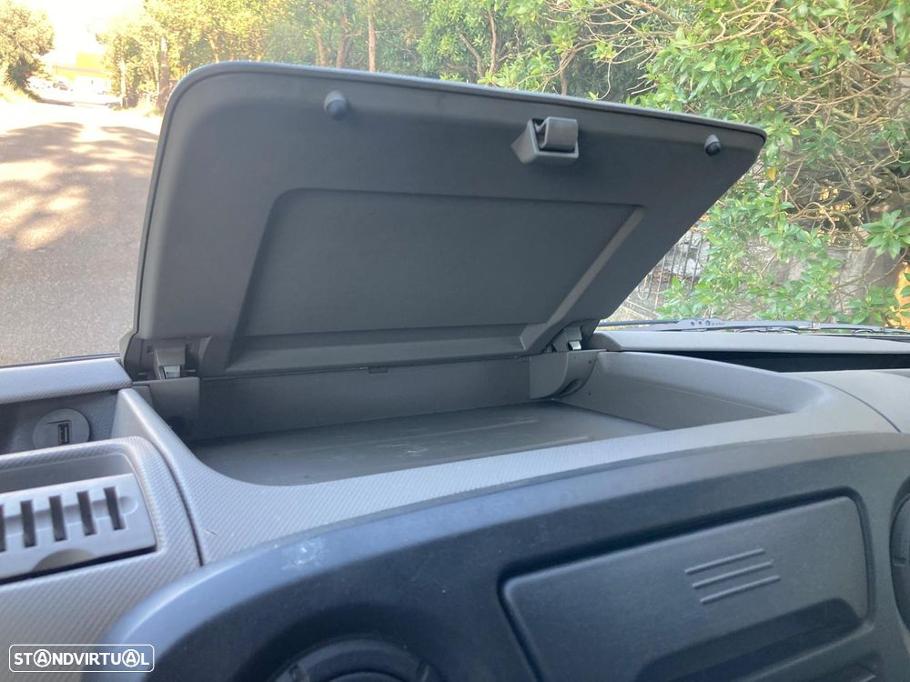 Nissan NV400 2.3DCI L2H2 (versus Renault Master) - 16