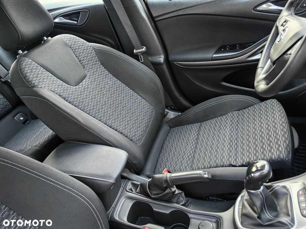 Opel Astra 1.6 CDTI Enjoy - 25