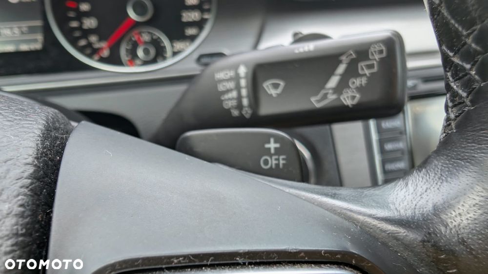 Volkswagen Passat 2.0 TDI DPF Highline DSG - 9