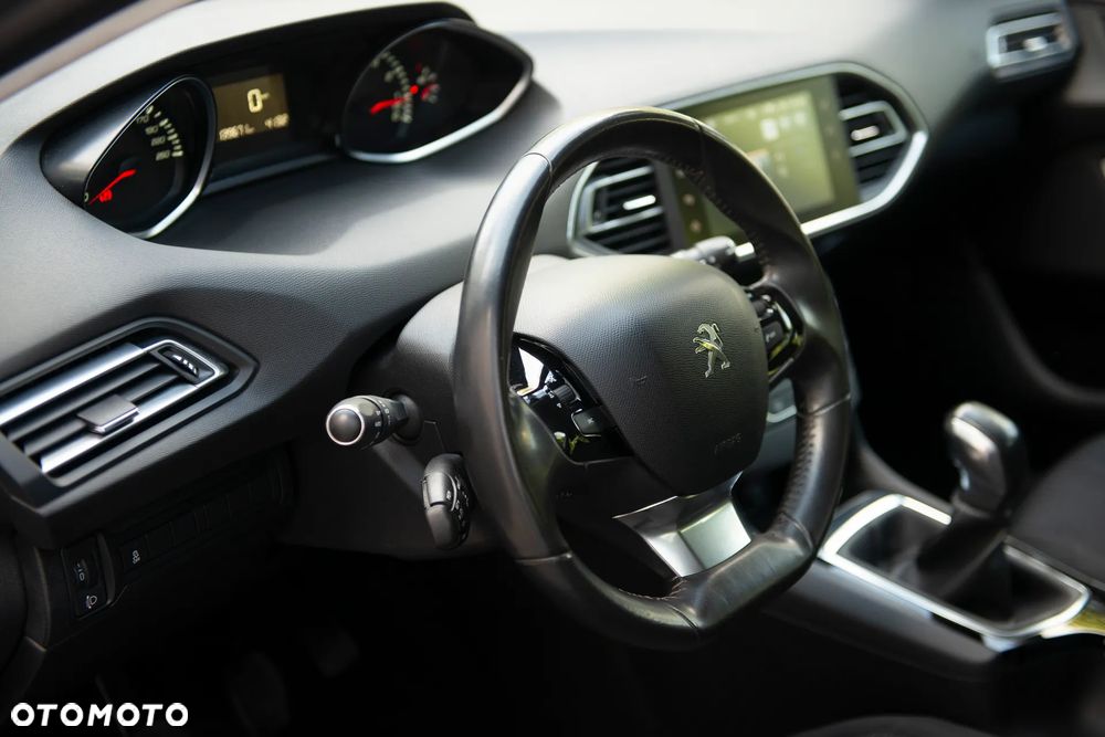 Peugeot 308 1.2 PureTech Access EU6 - 18