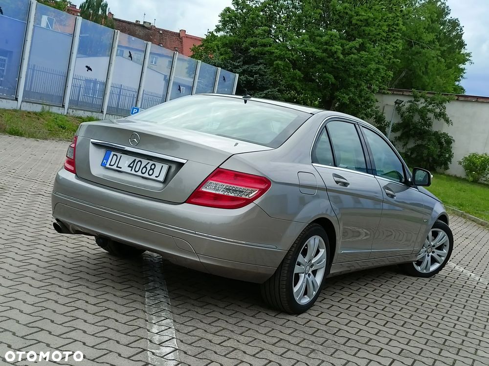 Mercedes-Benz Klasa C ver-200-kompressor-avantgarde - 3