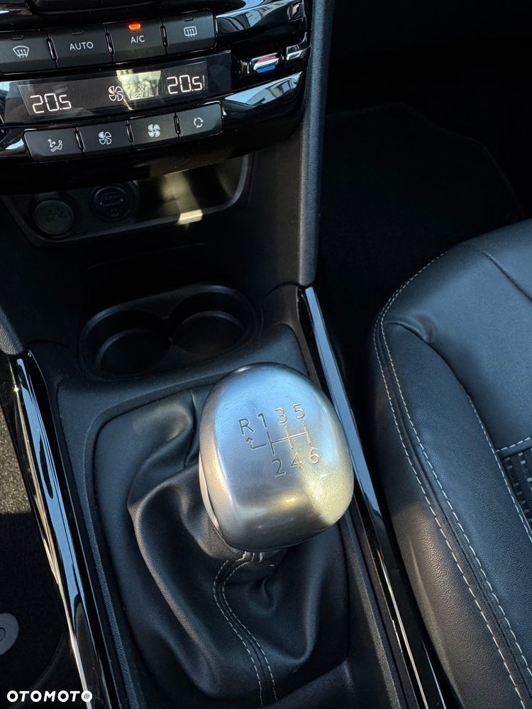 Peugeot 2008 BlueHDi FAP 120 STOP & START Allure - 27