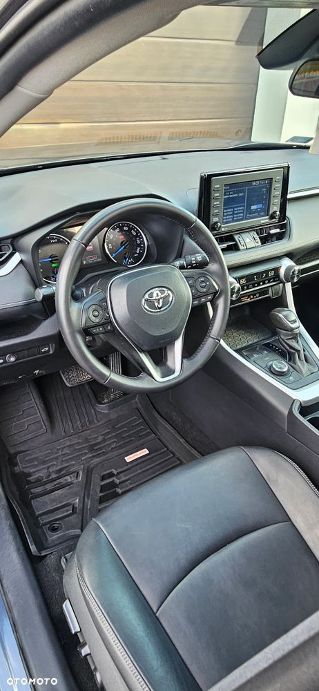 Toyota RAV4 - 10