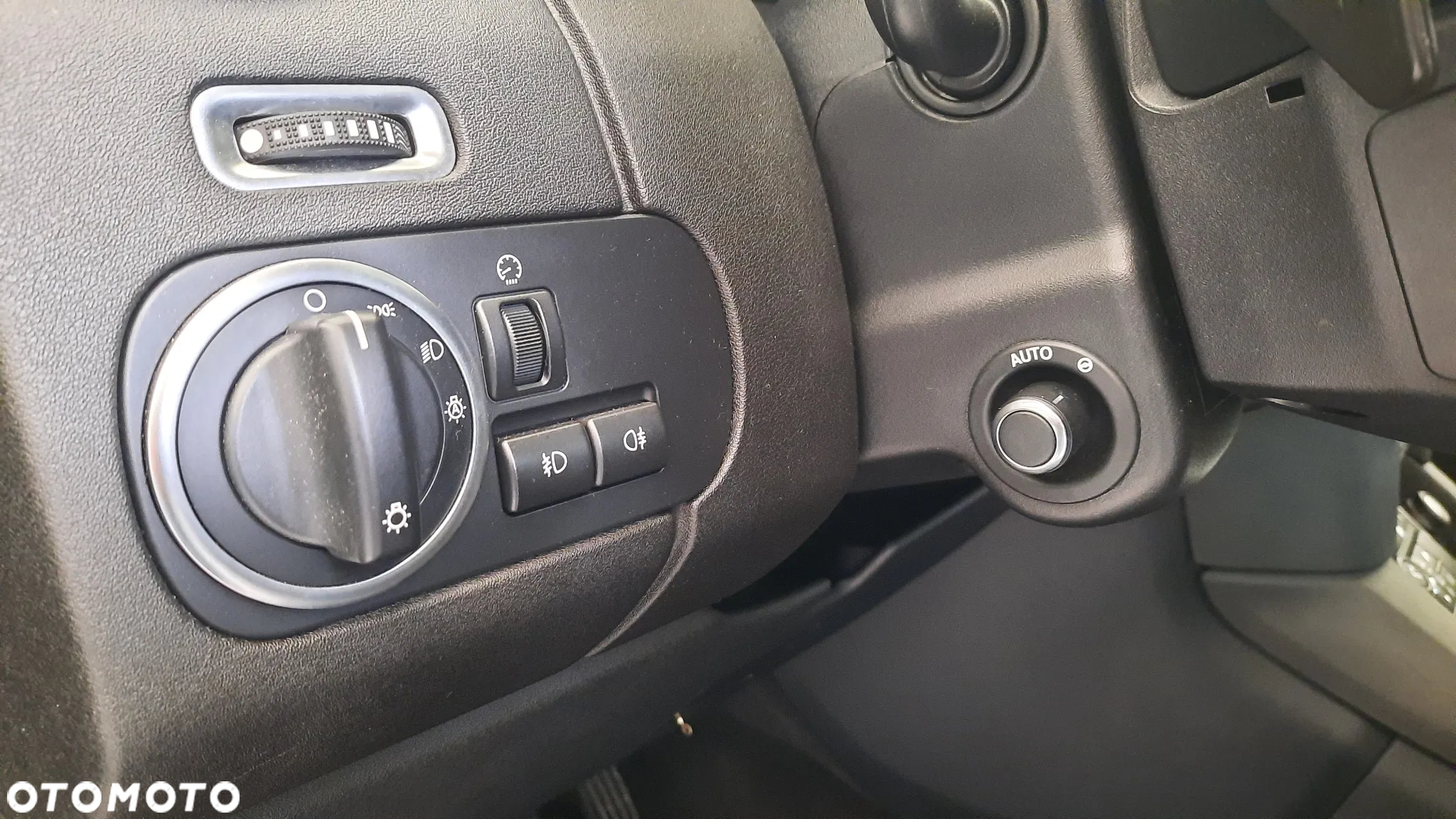 Land Rover Discovery IV 3.0 V6 SC Landmark - 14