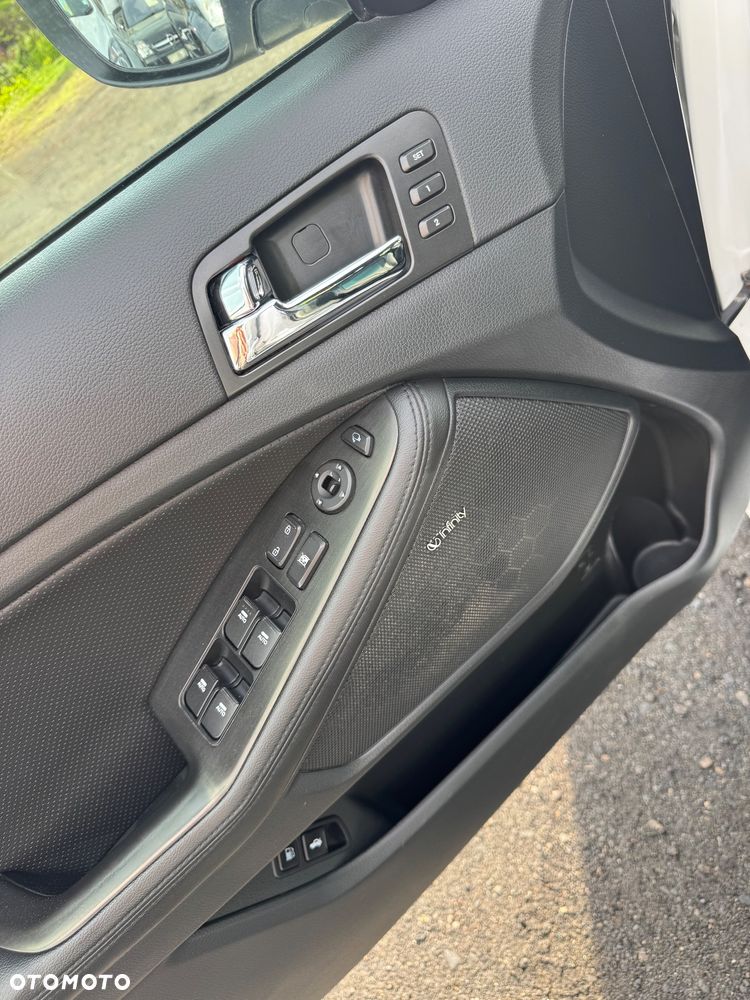Kia Optima 2.0 Hybrid L - 29