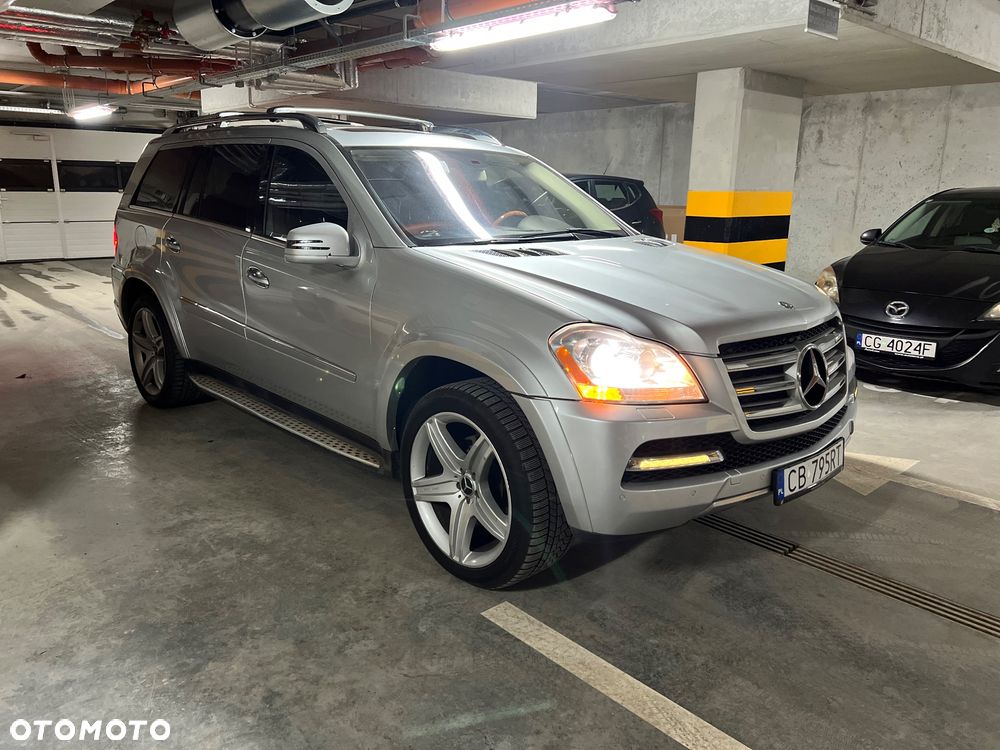 Mercedes-Benz GL 500 4Matic 7G-TRONIC - 9