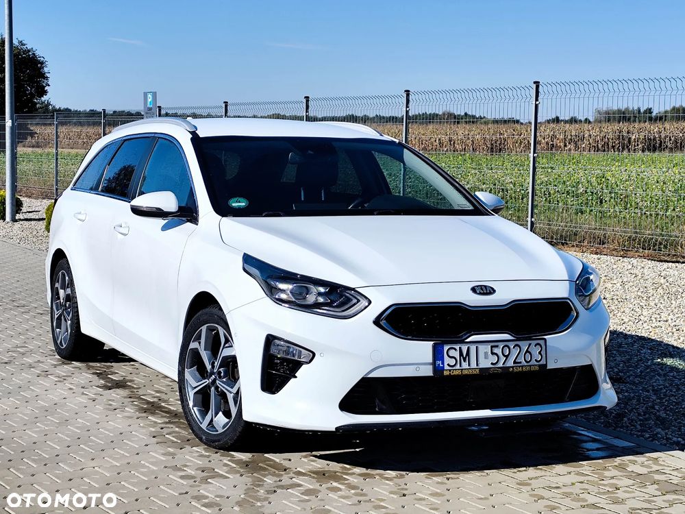 Kia Ceed 1.6 CRDi mHEV Business Line - 26