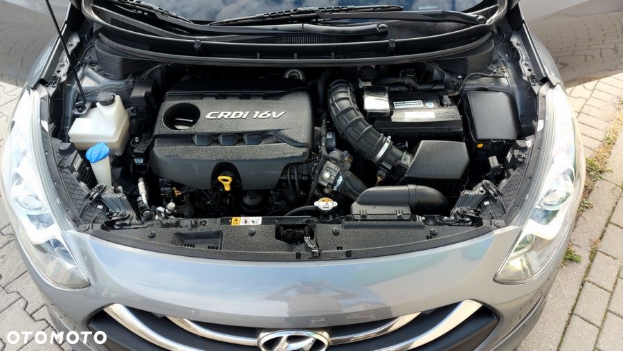 Hyundai i30 1.6 CRDi Fifa World Cup Edition - 37