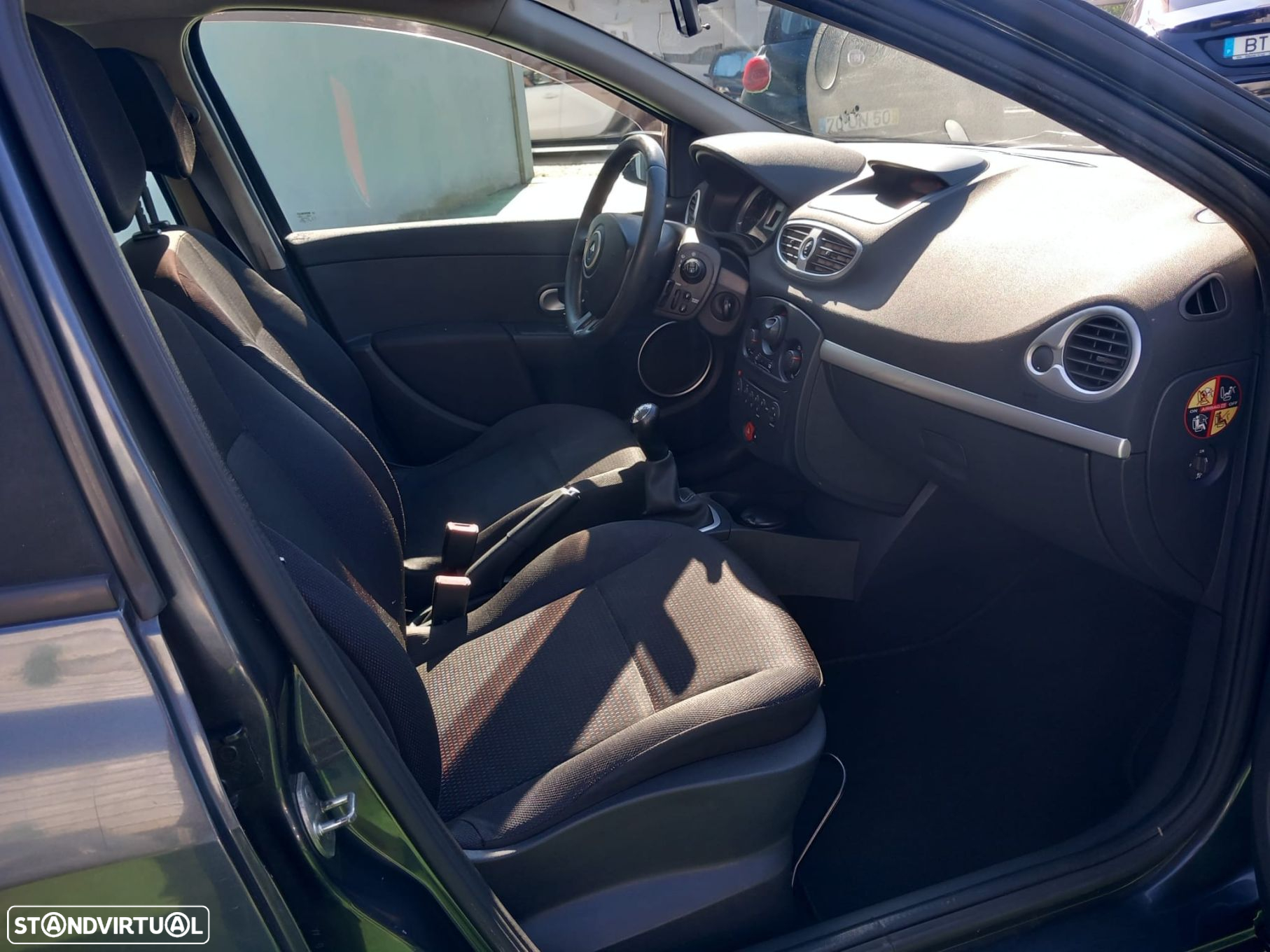 Renault Clio 1.5 dCi Confort - 11