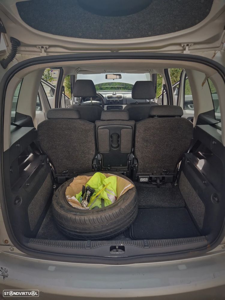 Skoda Roomster 1.2 - 10