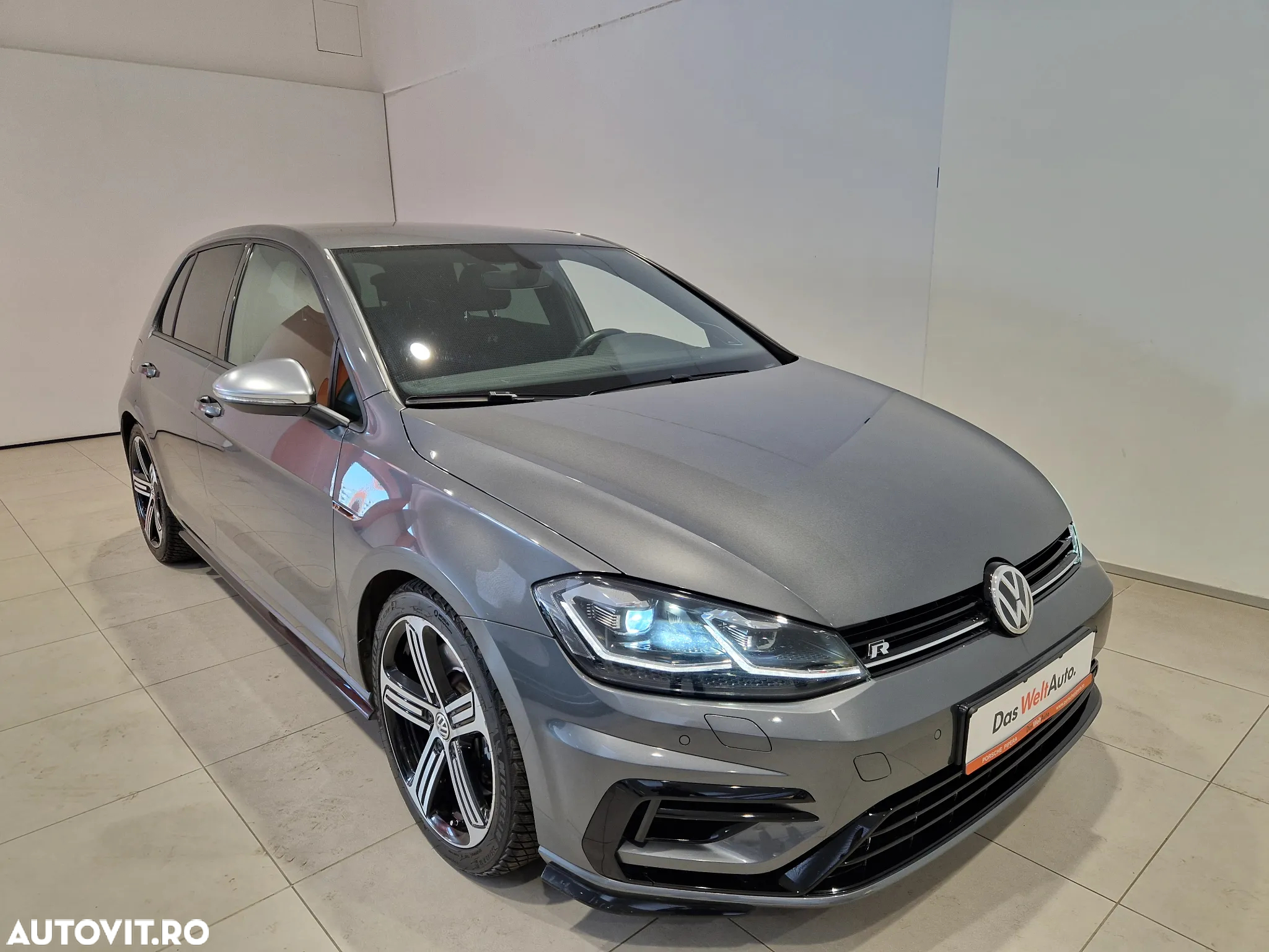 Volkswagen Golf 2.0 TSI DSG R - 5