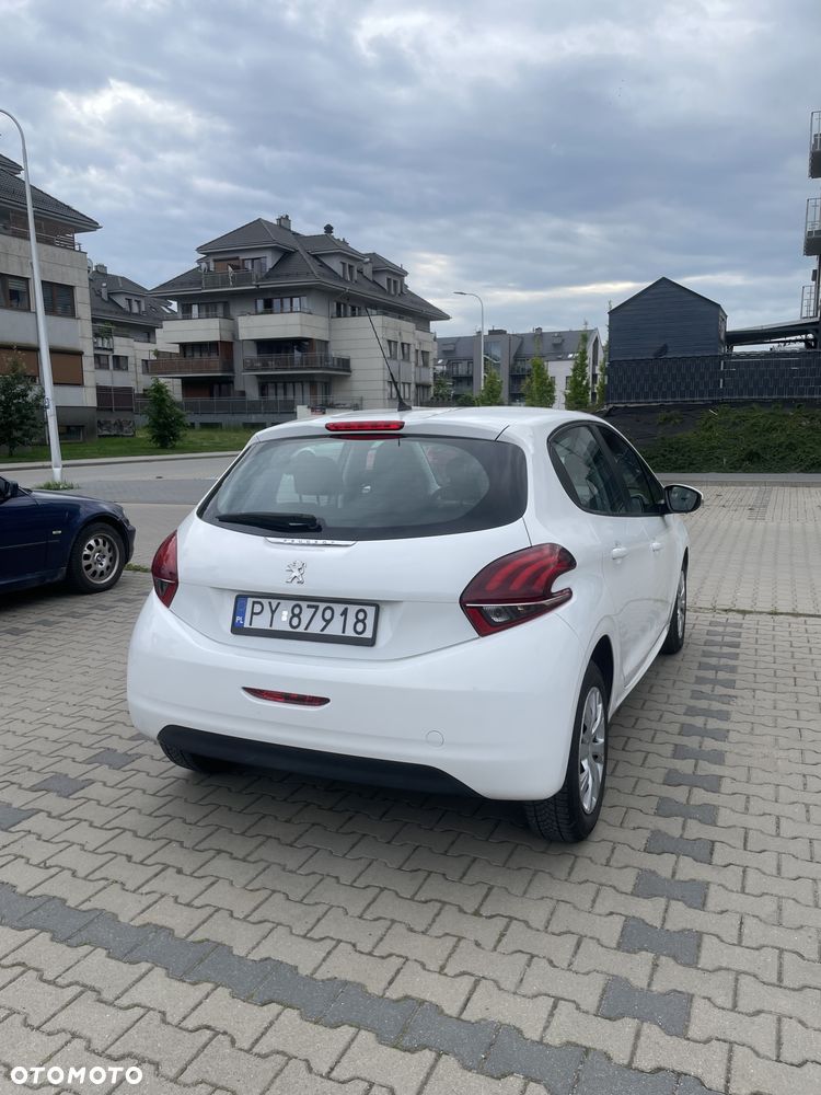Peugeot 208 - 22