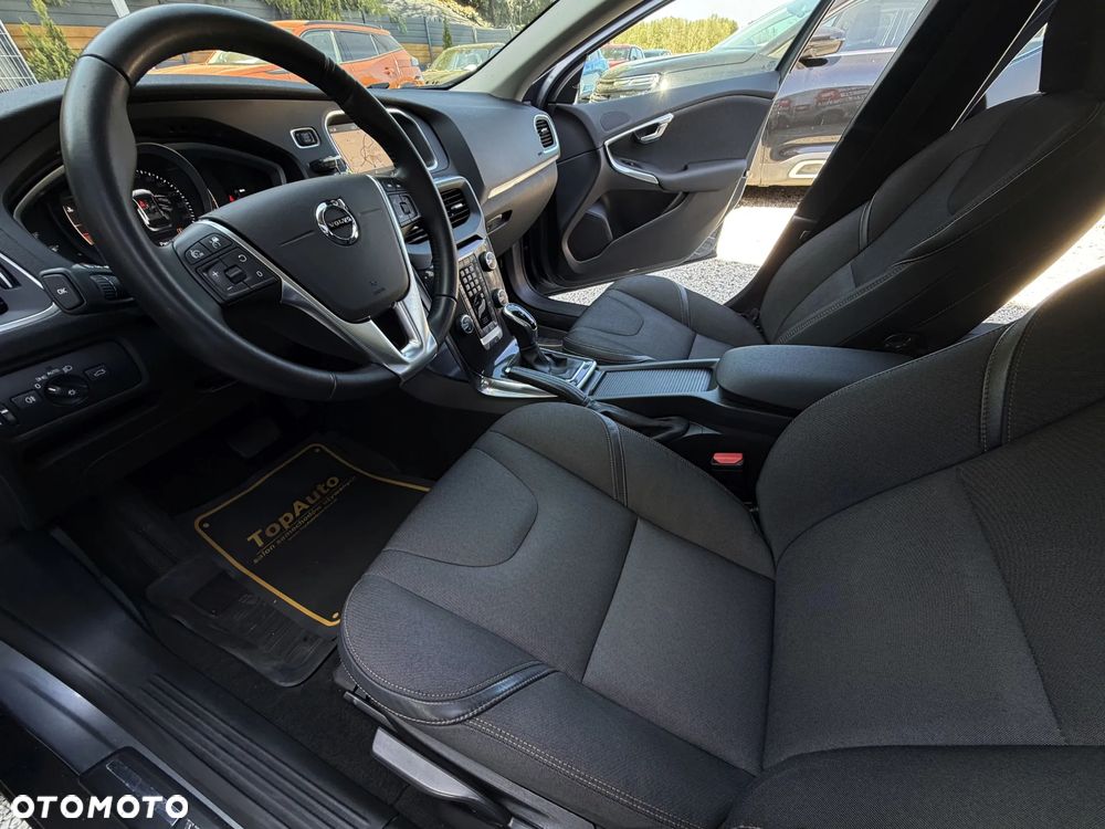 Volvo V40 Cross Country D2 Geartronic Momentum - 19