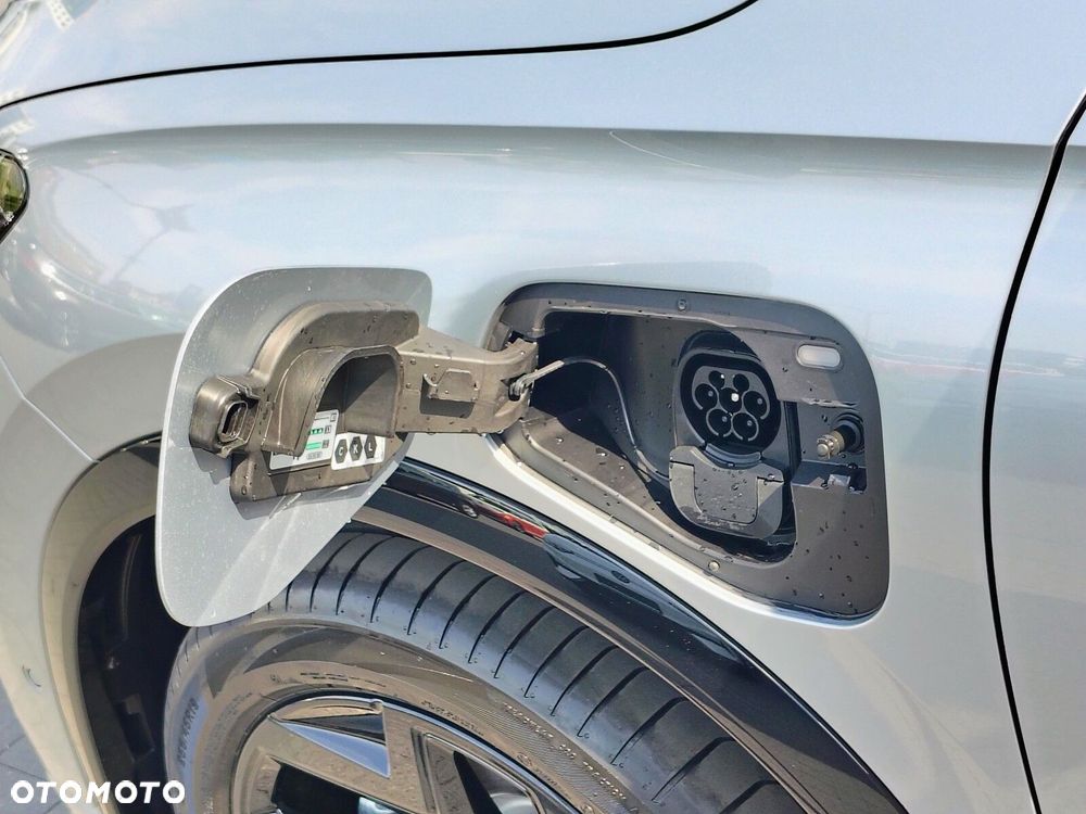 Volkswagen Tiguan - 9