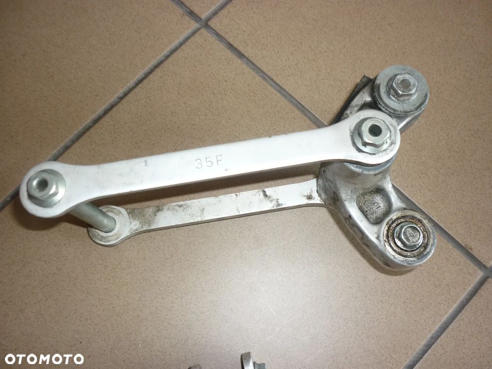 Mocowanie amortyzatora kołyska kości Suzuki GSX R 600-750 K5 - 6