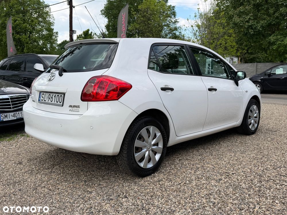 Toyota Auris 1.33 VVT-i Life - 4