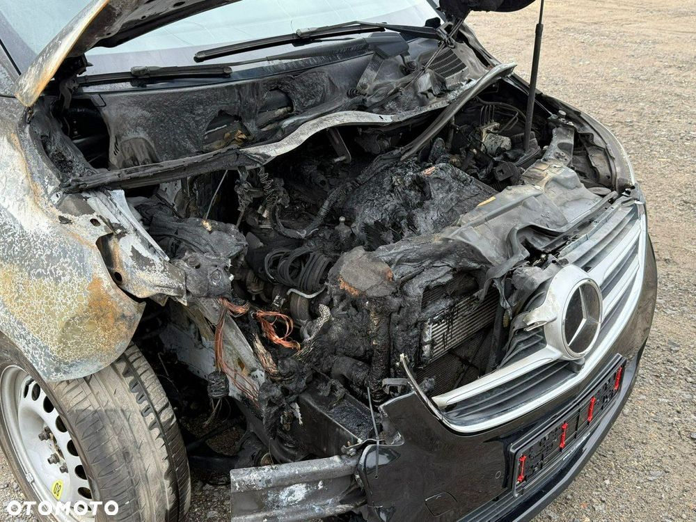 Mercedes-Benz Klasa V - 8